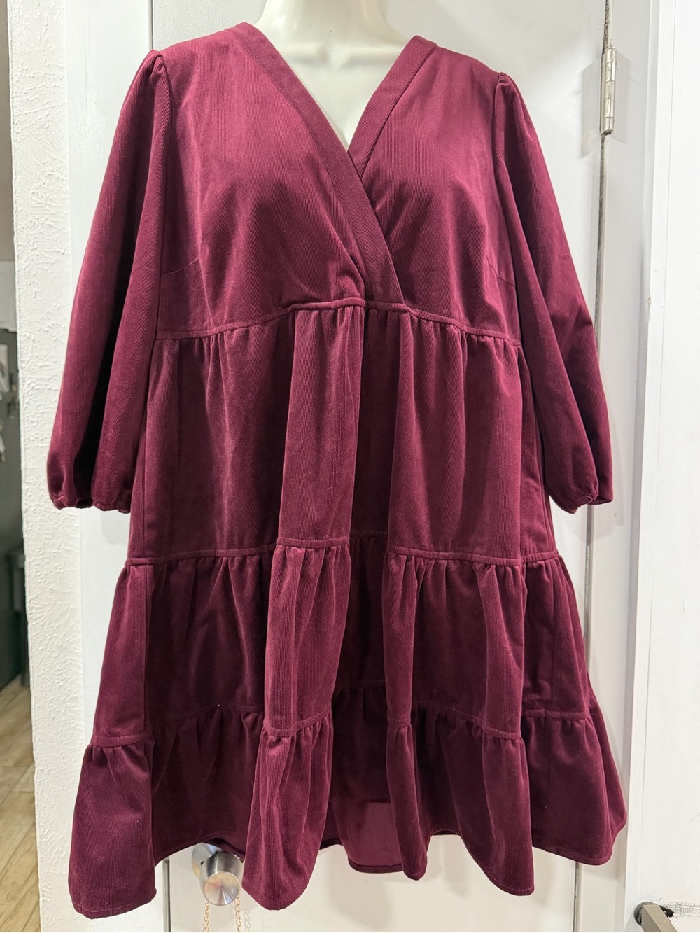 Women's Burgundy V-Neck Tiered Midi Dress Size 16